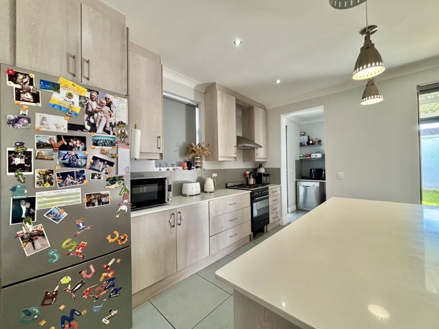 To Let 3 Bedroom Property for Rent in Vierlanden Western Cape